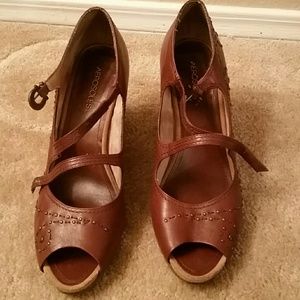 Brown Aerosols  peep toe shoes